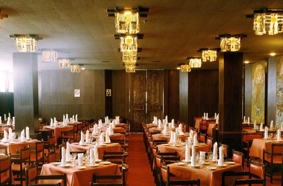 Інтер'єр ресторану "Слов'янський зал". Фото: pastvu.com, 1980