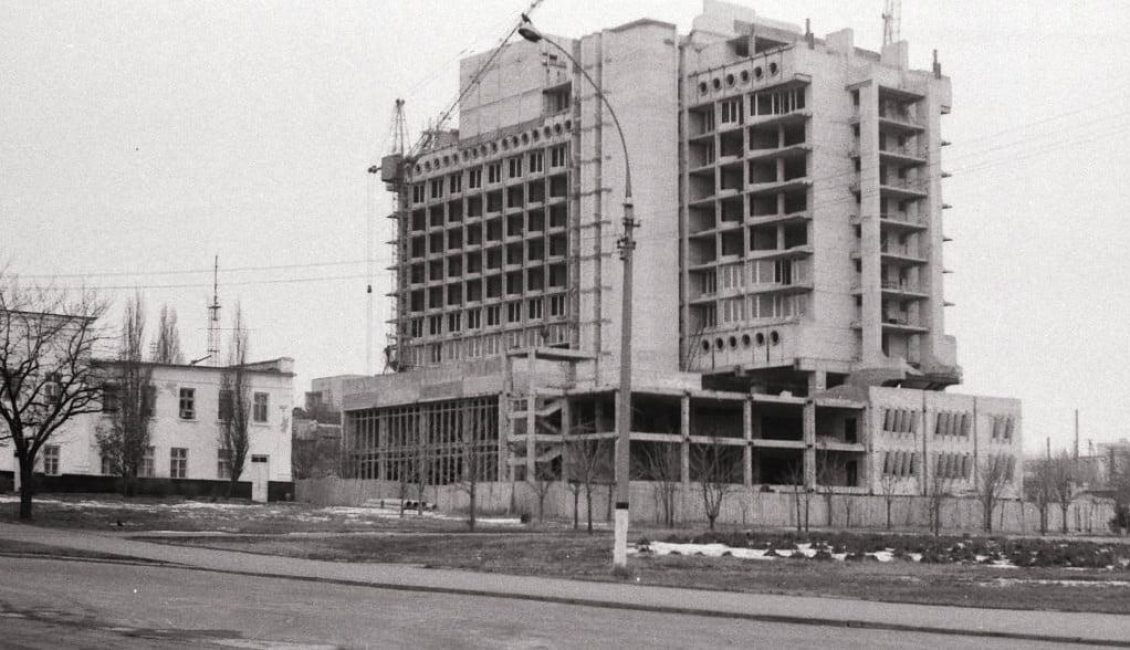 Строительство. Фото: из коллекции Валерии Мартыновой, 1980